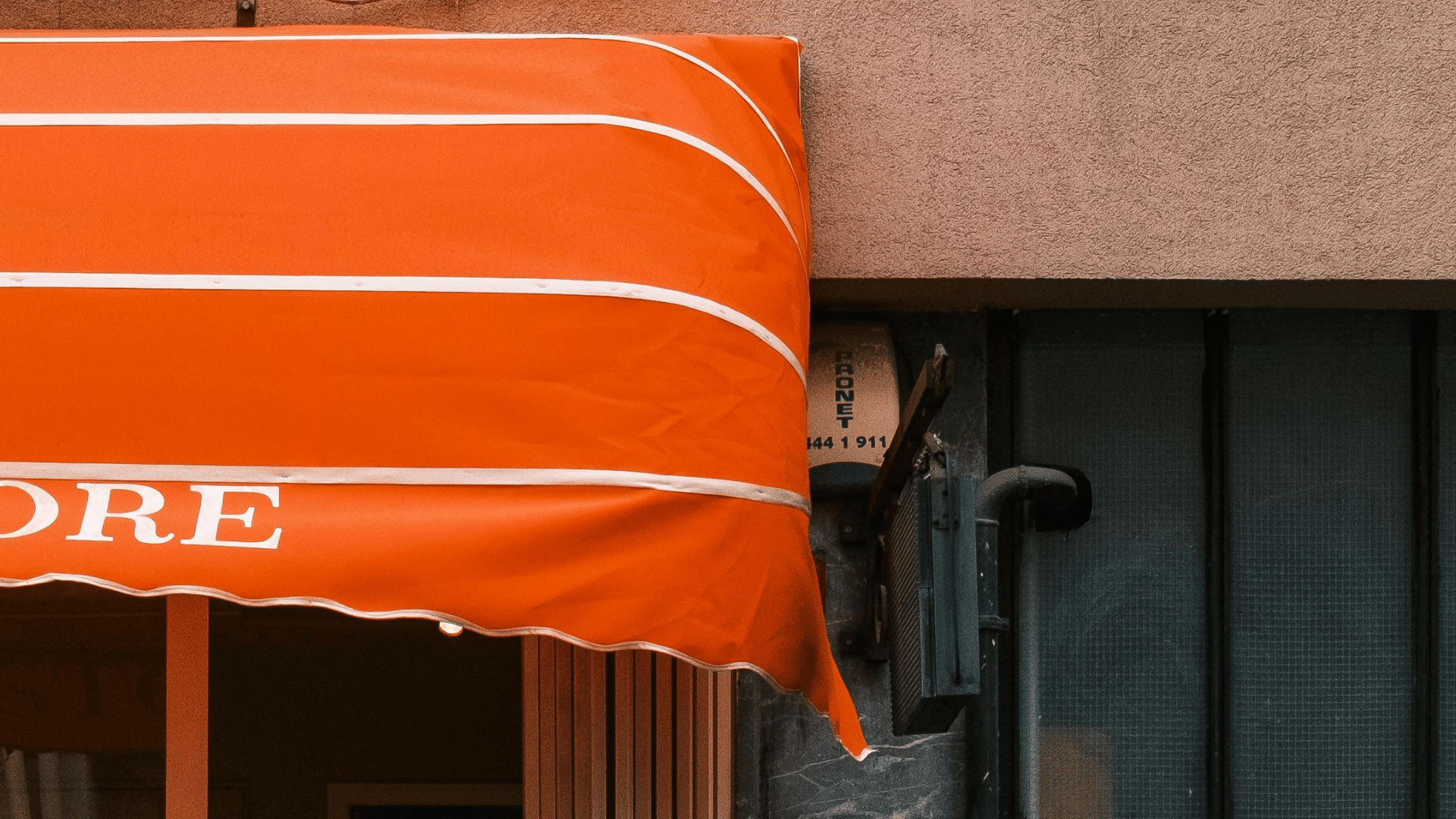 Toldo Retrátil Articulado | Estrutura Moderna e Sob Medida